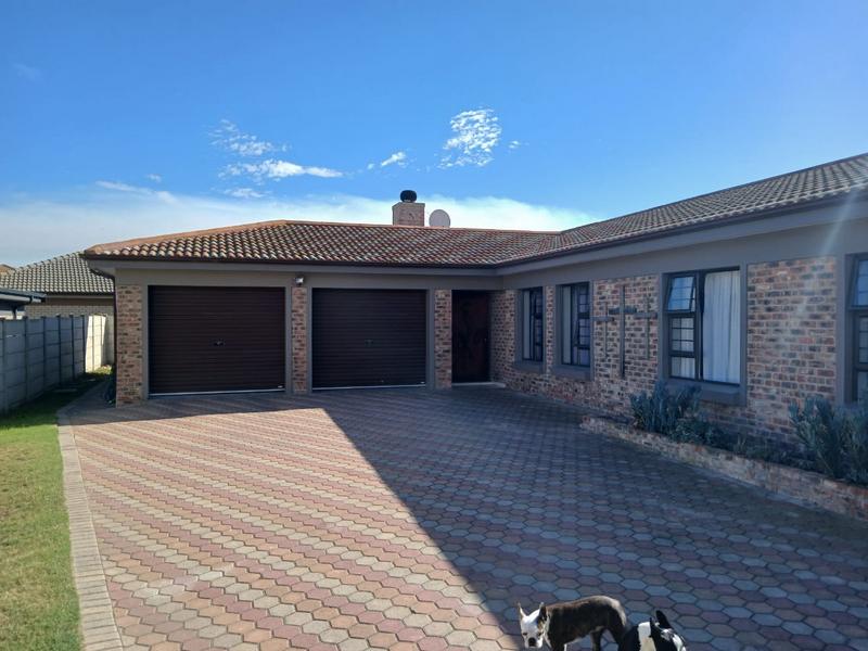 4 Bedroom Property for Sale in Reebok Western Cape